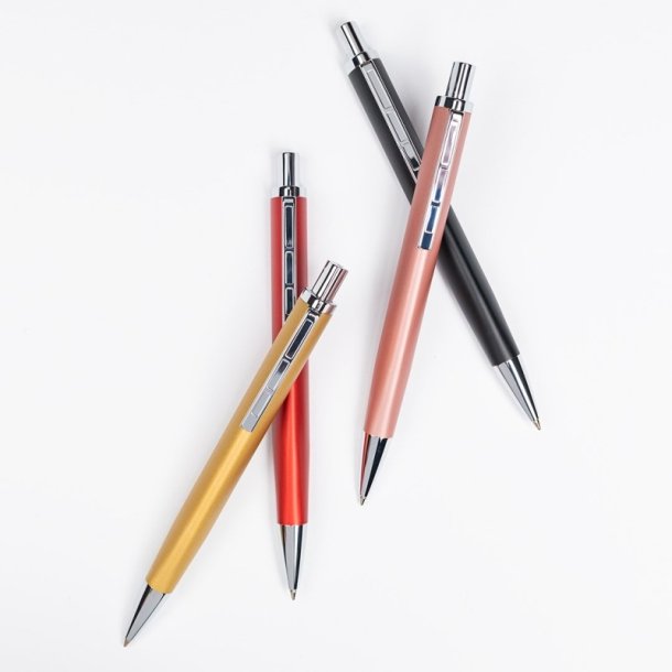 Staedtler Kuglepen - Triplus medium - Display med 12 assorteret farver - (bl skrift)